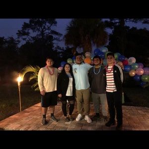 Meet your Posher, Christian